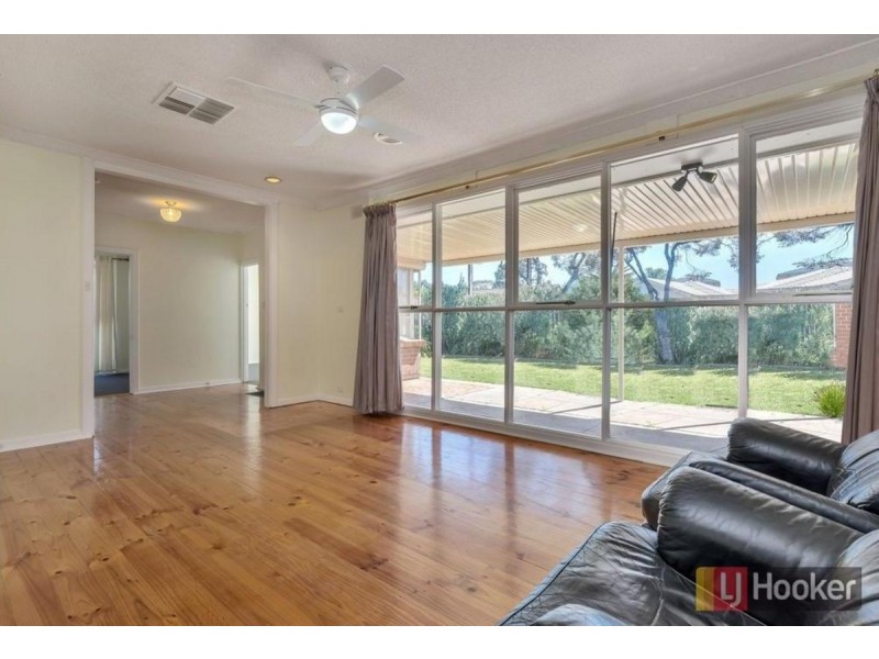 27 Boronia Avenue, Salisbury East SA 5109