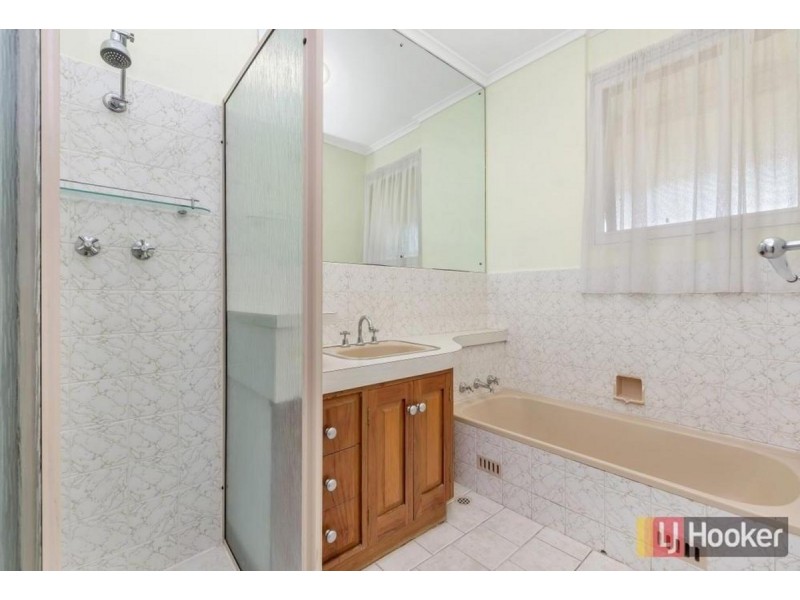 27 Boronia Avenue, Salisbury East SA 5109