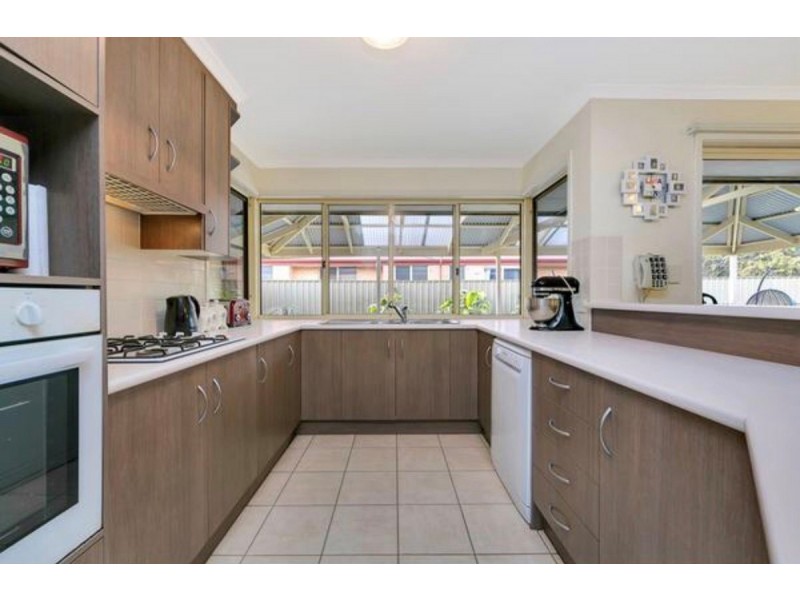 133 President Avenue, Andrews Farm SA 5114