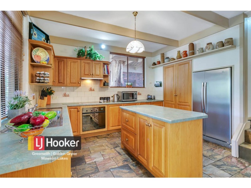 15 Lincoln Drive, Redwood Park SA 5097