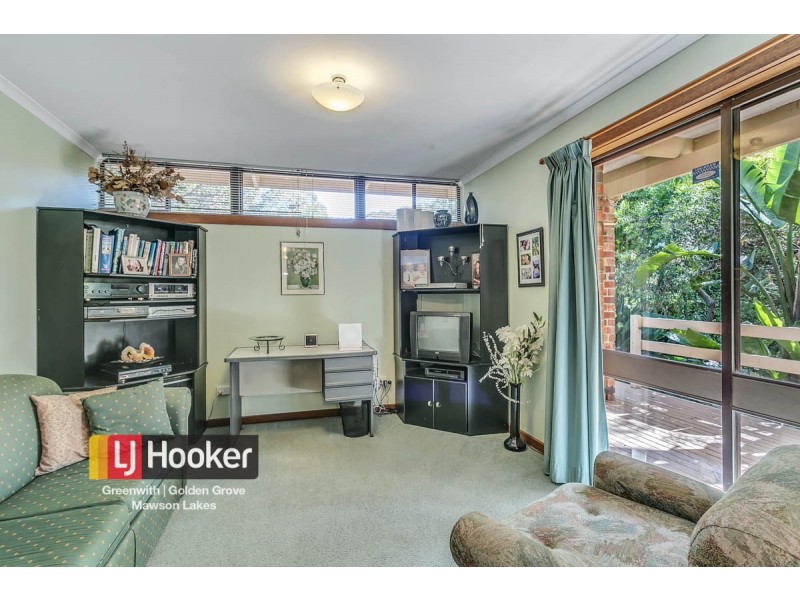 15 Lincoln Drive, Redwood Park SA 5097