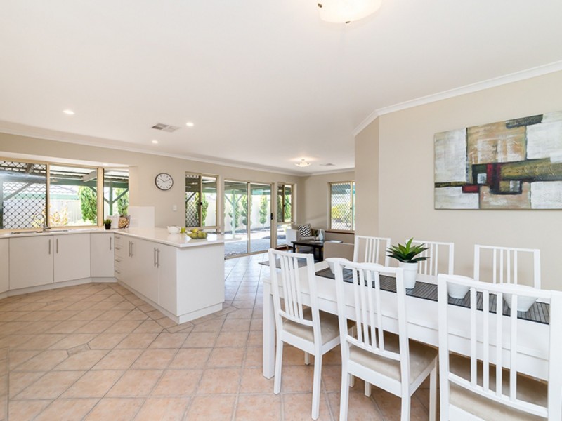 6 Castle Court, Blakeview SA 5114