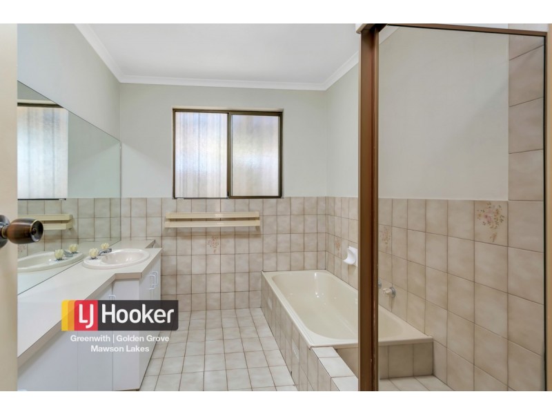 18 Rotterdam Road, Salisbury Downs SA 5108