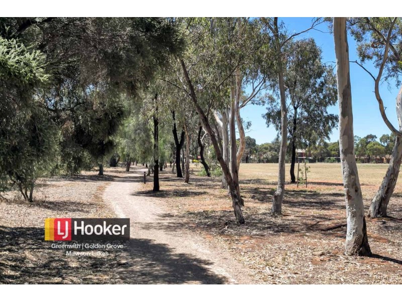 18 Rotterdam Road, Salisbury Downs SA 5108