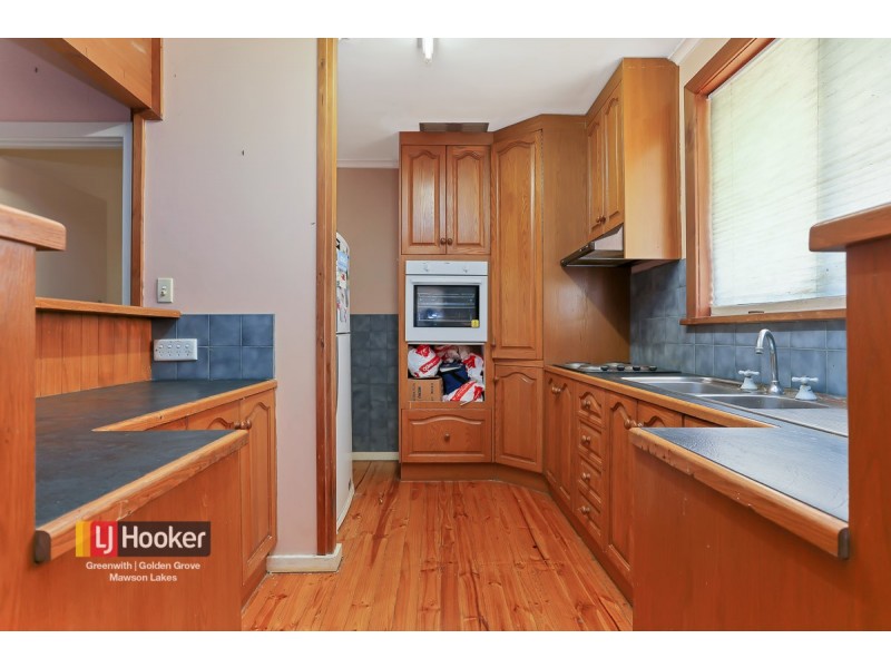 27 Crisp Road, Elizabeth Downs SA 5113