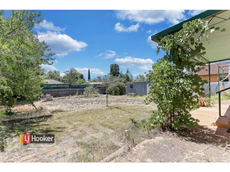 27 Crisp Road, Elizabeth Downs SA 5113