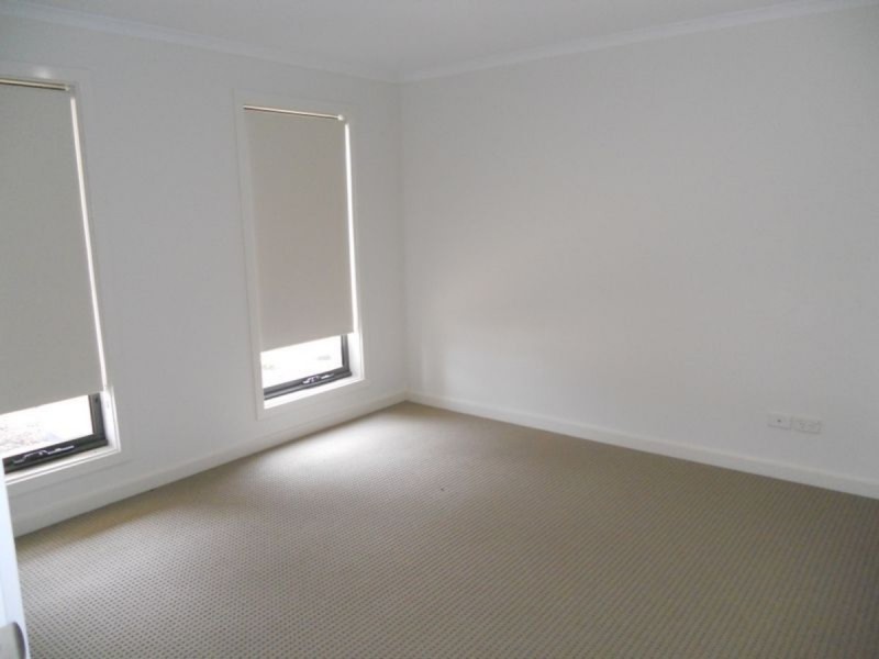 30 Tudor Crescent, Smithfield Plains SA 5114