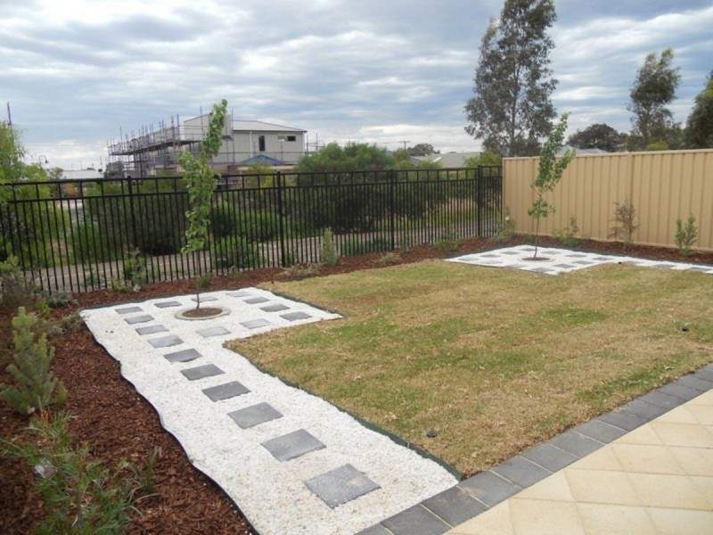 30 Tudor Crescent, Smithfield Plains SA 5114