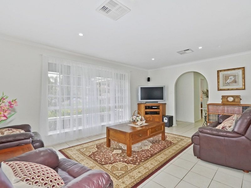 12 Riveau Court, Golden Grove SA 5125