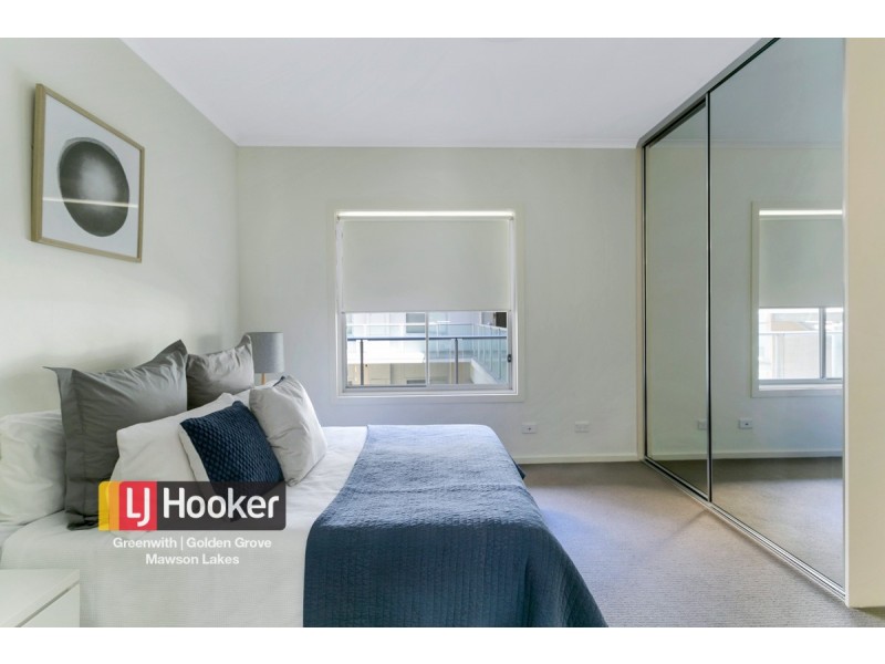 21/10 Light Common, Mawson Lakes SA 5095