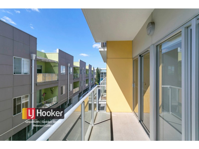 21/10 Light Common, Mawson Lakes SA 5095
