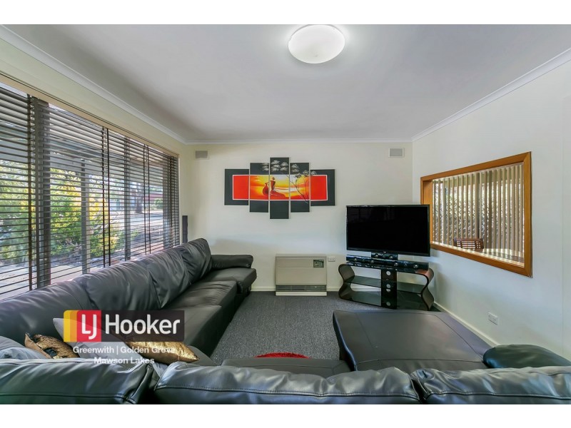 136 McKenzie Road, Elizabeth Downs SA 5113