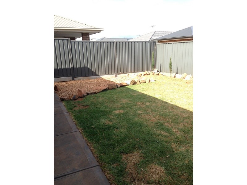 12 Burley Griffen Drive, Andrews Farm SA 5114