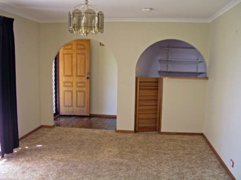 16 Coolen Crescent, Burton SA 5110