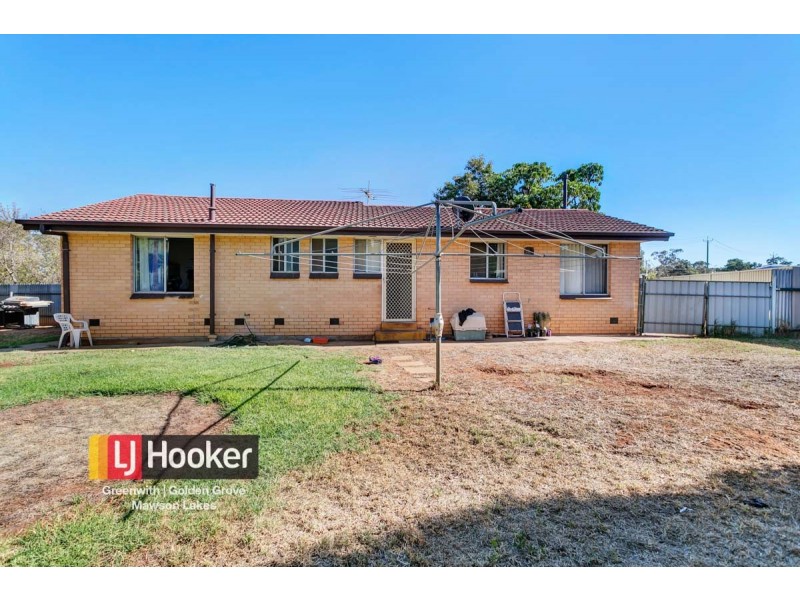 42 McKenzie Road, Elizabeth Downs SA 5113