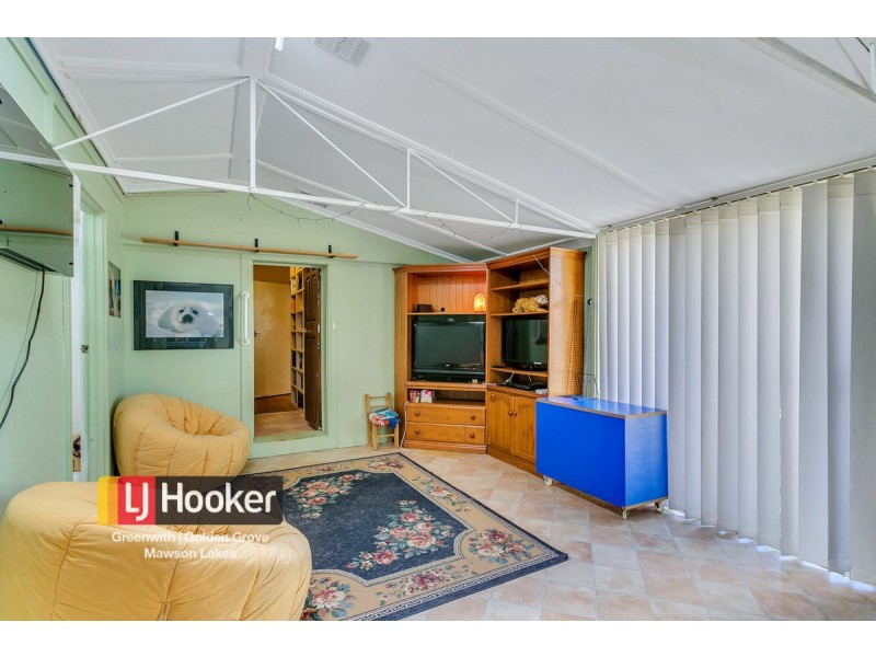 18 Pangari Drive, Fairview Park SA 5126