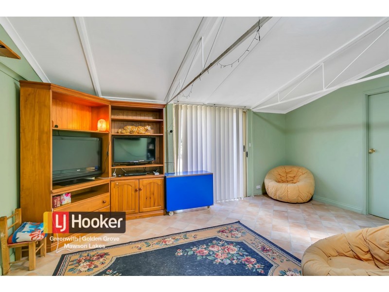 18 Pangari Drive, Fairview Park SA 5126