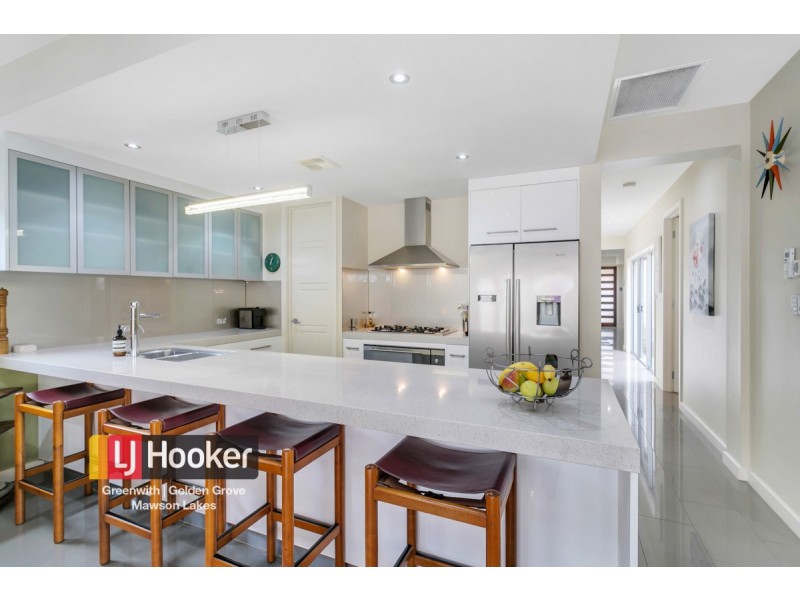 30 Cascades Drive, Mawson Lakes SA 5095