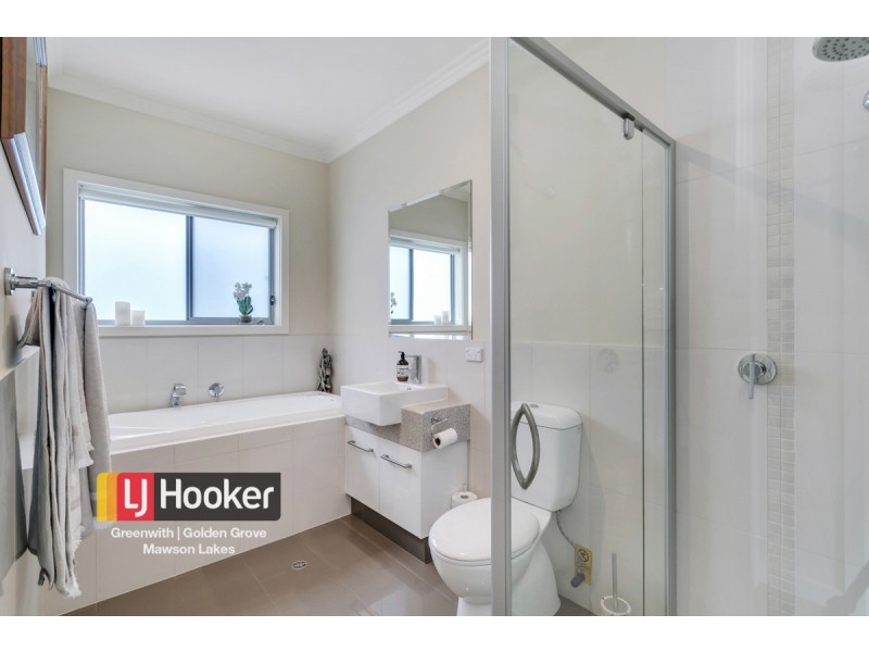 30 Cascades Drive, Mawson Lakes SA 5095