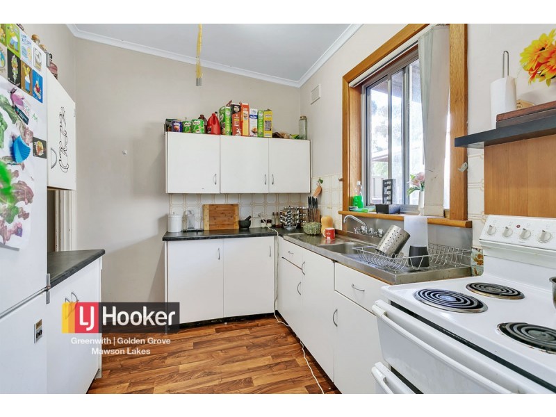 28 Davidson Road, Elizabeth Vale SA 5112