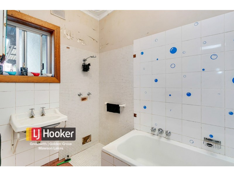 28 Davidson Road, Elizabeth Vale SA 5112