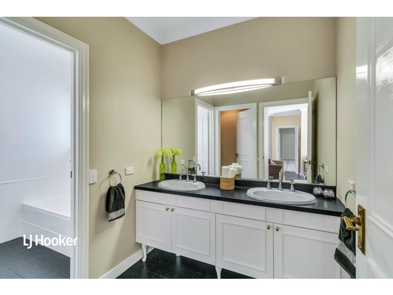 1 Camelia Street, Tea Tree Gully SA 5091