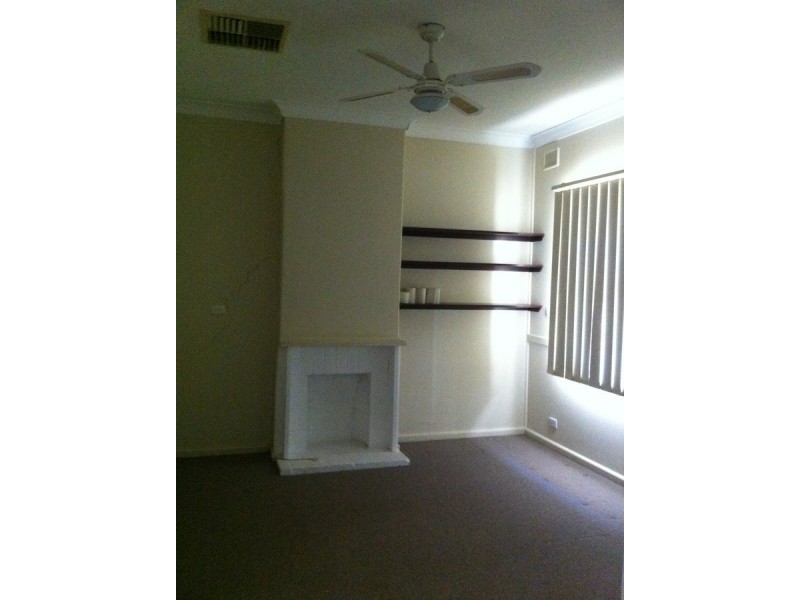 31 Grateley Street, Elizabeth Grove SA 5112