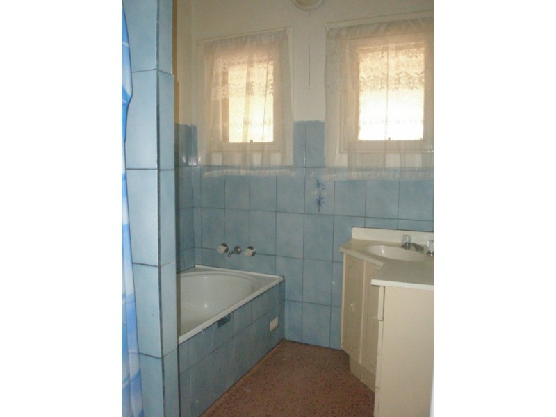 8 Tolmer Road, Elizabeth Park SA 5113