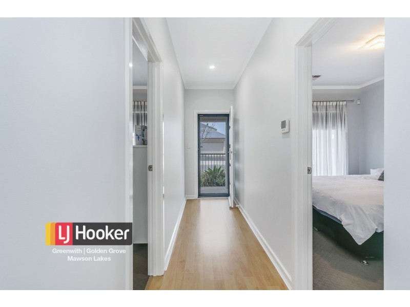 27 Cascades Drive, Mawson Lakes SA 5095