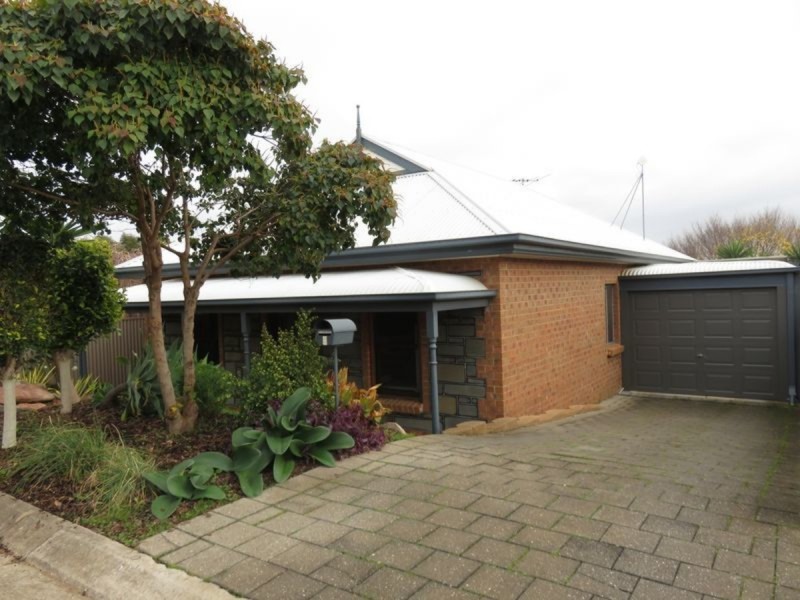 4 Farnell Place, Greenwith SA 5125