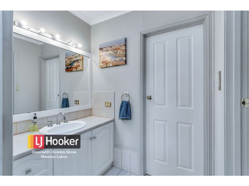 17 Tongariro Street, Greenwith SA 5125