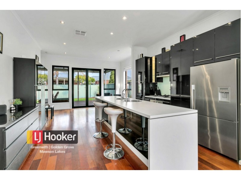5 Lord Howe Crescent, Mawson Lakes SA 5095