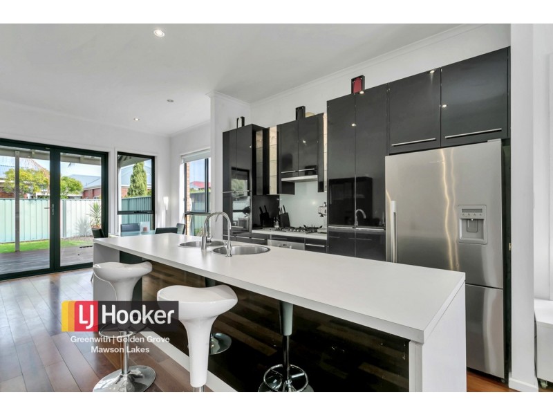 5 Lord Howe Crescent, Mawson Lakes SA 5095