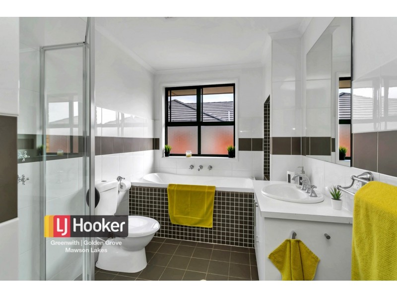 5 Lord Howe Crescent, Mawson Lakes SA 5095