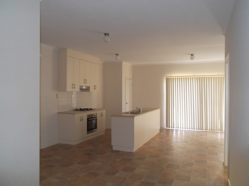 2 Glades Walk, Smithfield Plains SA 5114