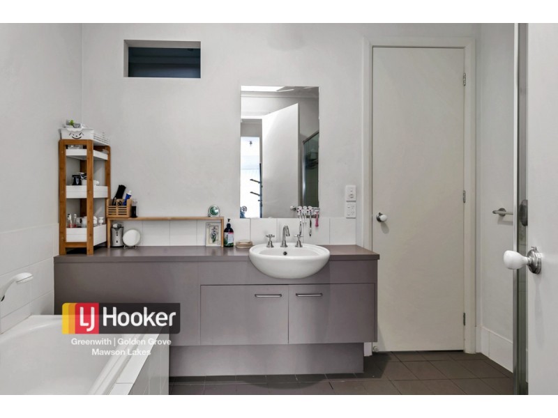 12 Robinson Street, Mawson Lakes SA 5095