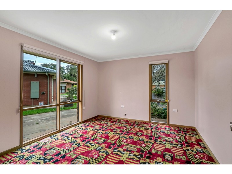 4 Doris Court, Parafield Gardens SA 5107