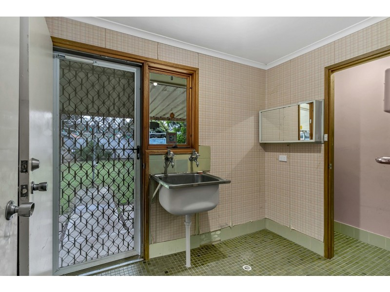 4 Doris Court, Parafield Gardens SA 5107