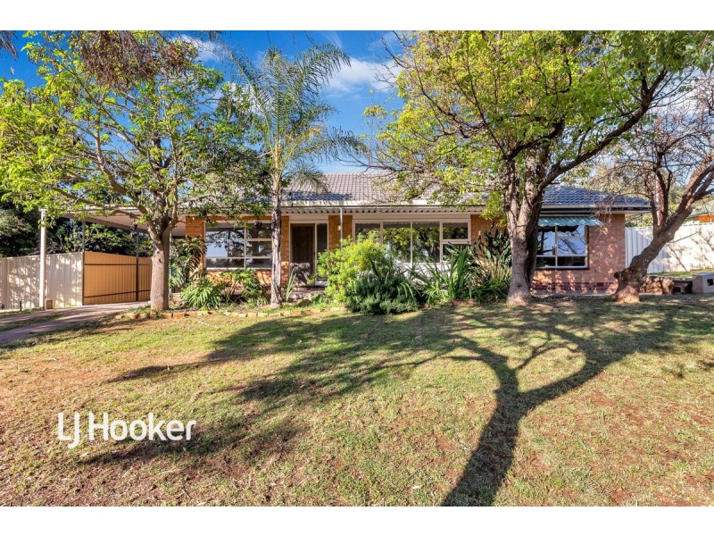 2 Allen Drive, Para Hills SA 5096