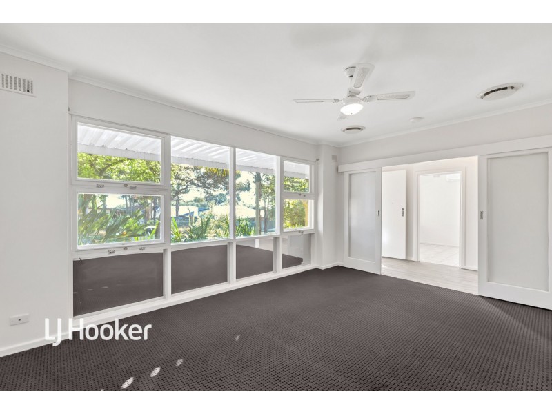 2 Allen Drive, Para Hills SA 5096