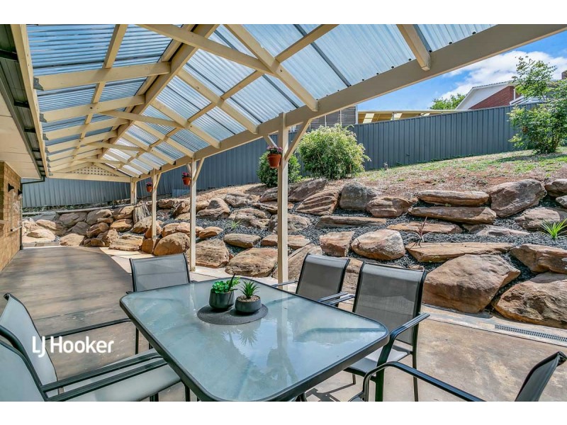 17 Bent Court, Wynn Vale SA 5127