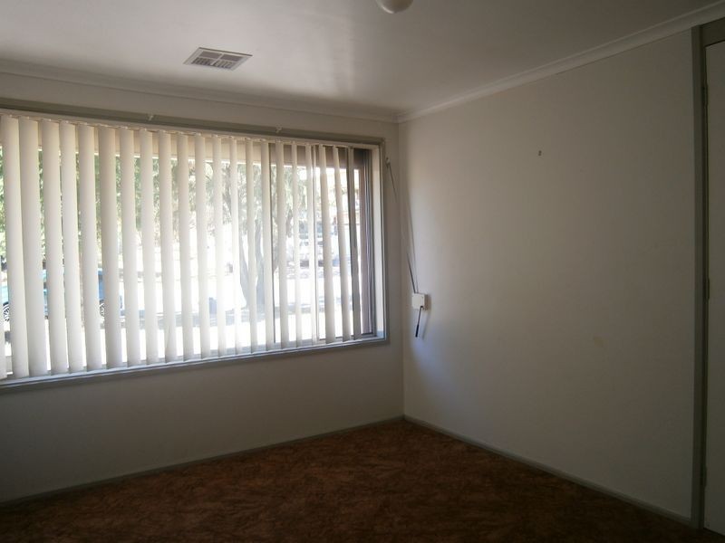 16 Anzac Close, Salisbury Heights SA 5109