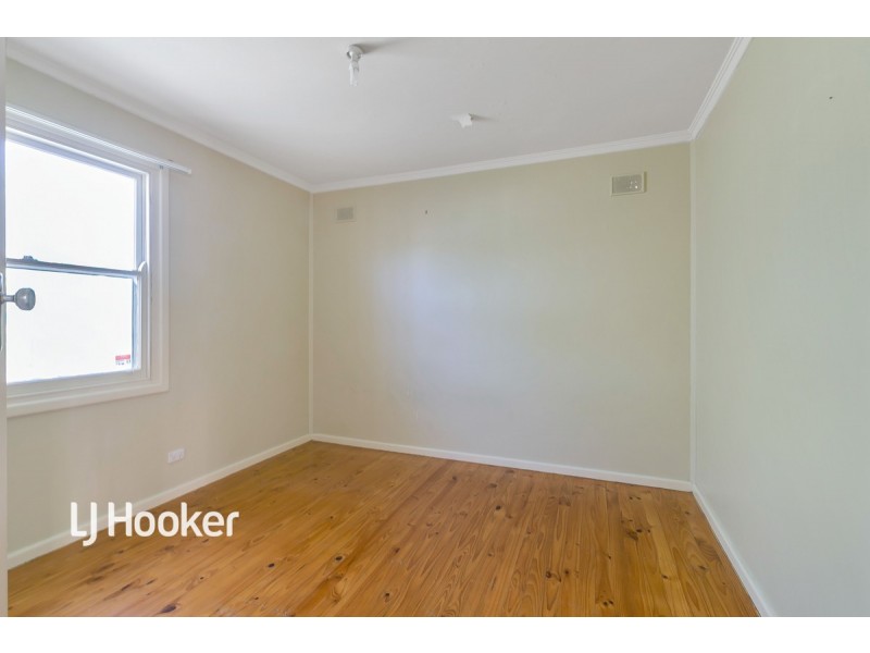 16 Stakes Crescent, Elizabeth Downs SA 5113