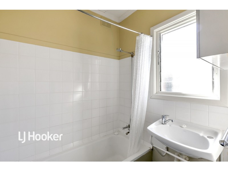 16 Stakes Crescent, Elizabeth Downs SA 5113