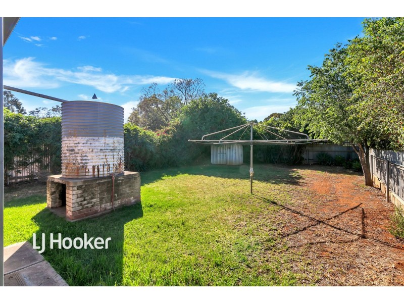 16 Stakes Crescent, Elizabeth Downs SA 5113