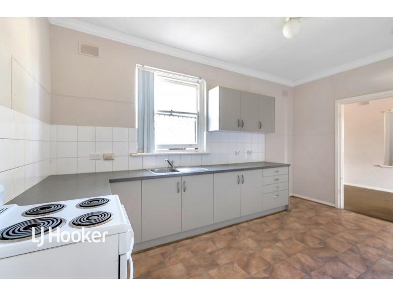 5 Sampson Road, Elizabeth Grove SA 5112