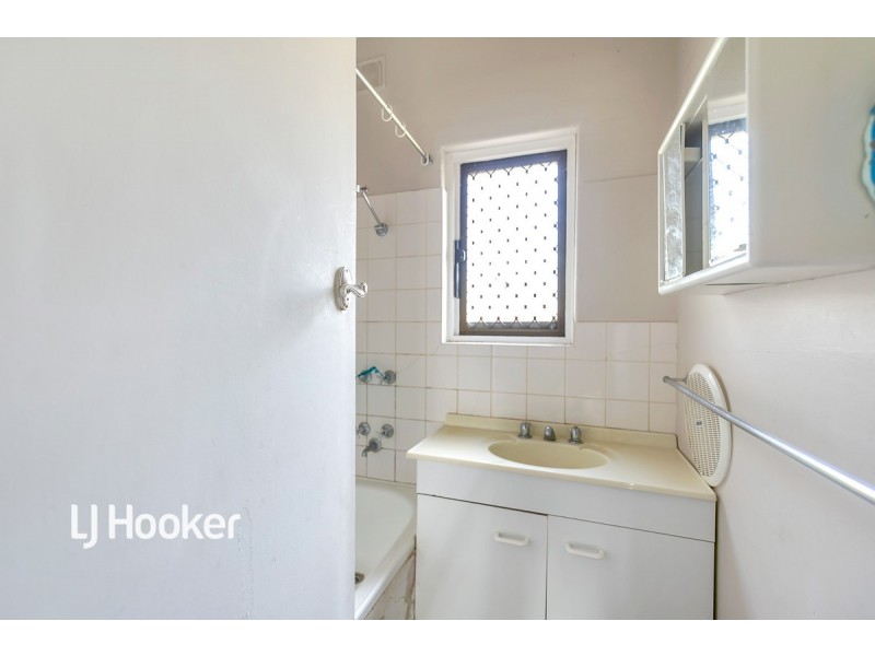 5 Sampson Road, Elizabeth Grove SA 5112