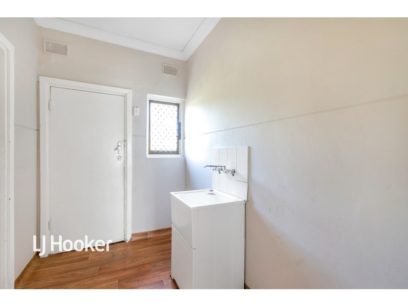 5 Sampson Road, Elizabeth Grove SA 5112