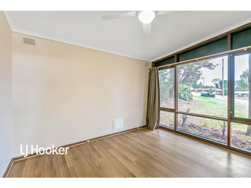 37 McGowan Road, Para Hills SA 5096