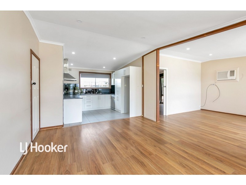 37 McGowan Road, Para Hills SA 5096